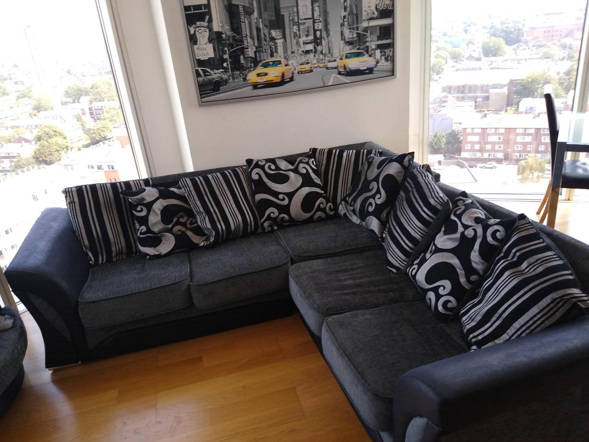 In Luxurious Penthouse Homestay *